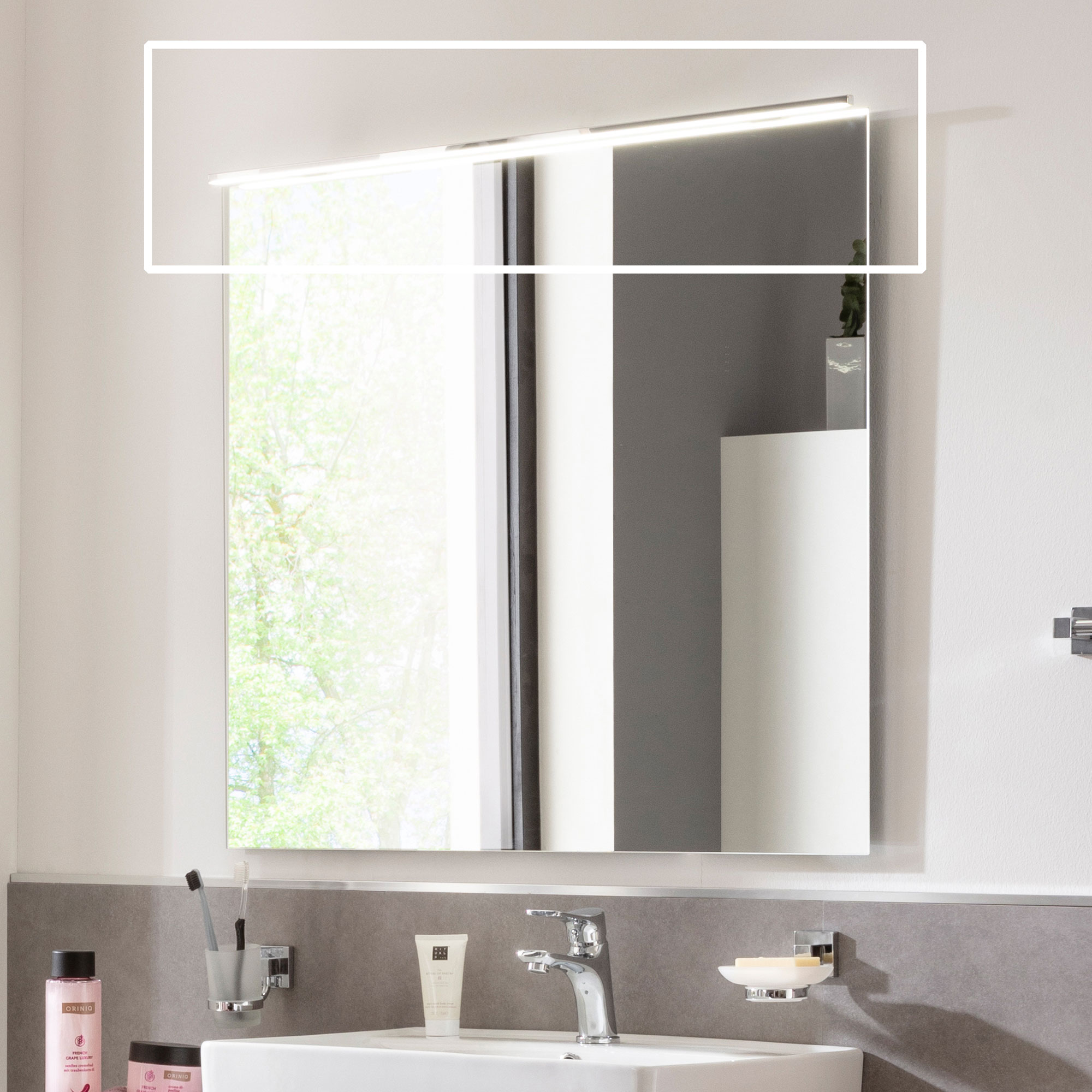 LED Aufsatzleuchte 89cm breit